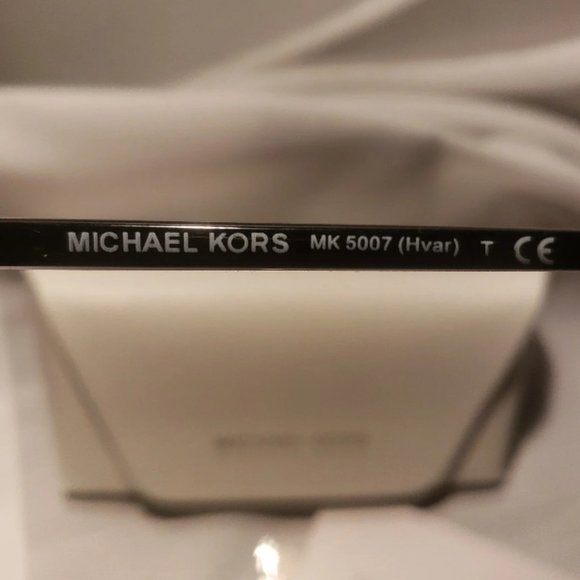 Michael Kors aviation Sunglasses - Picture 3 of 5